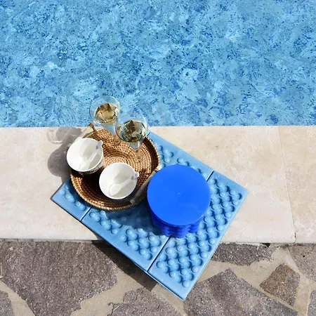 Vila With Private Pool And Garden Retreat