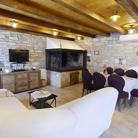 Villa With Private Pool And Garden Retreat