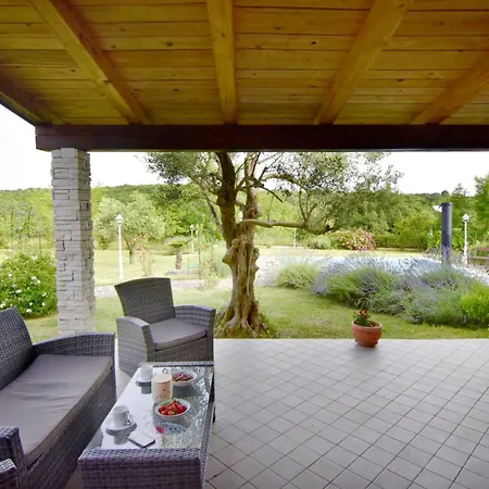 With Private Pool And Garden Retreat Villa Grožnjan