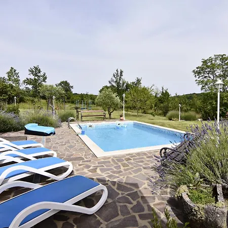 With Private Pool And Garden Retreat * Grožnjan