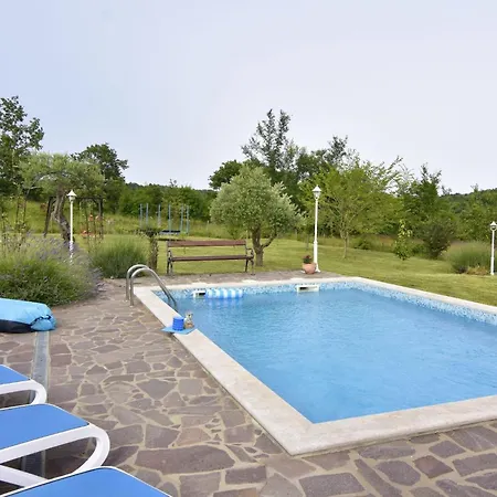 With Private Pool And Garden Retreat Villa