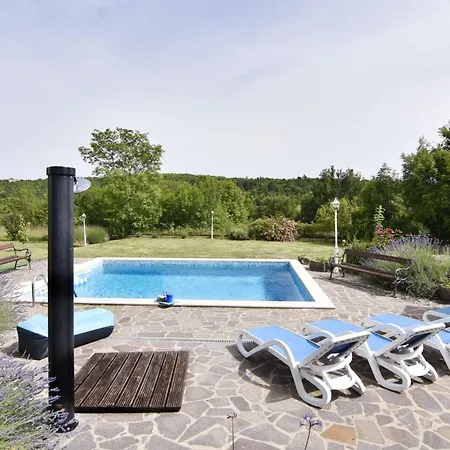 Villa With Private Pool And Garden Retreat Grožnjan
