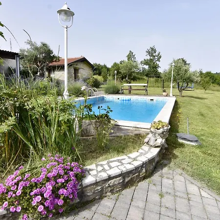 Villa With Private Pool And Garden Retreat