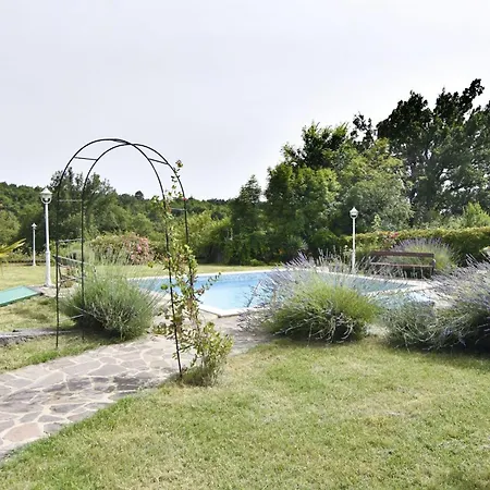 With Private Pool And Garden Retreat *